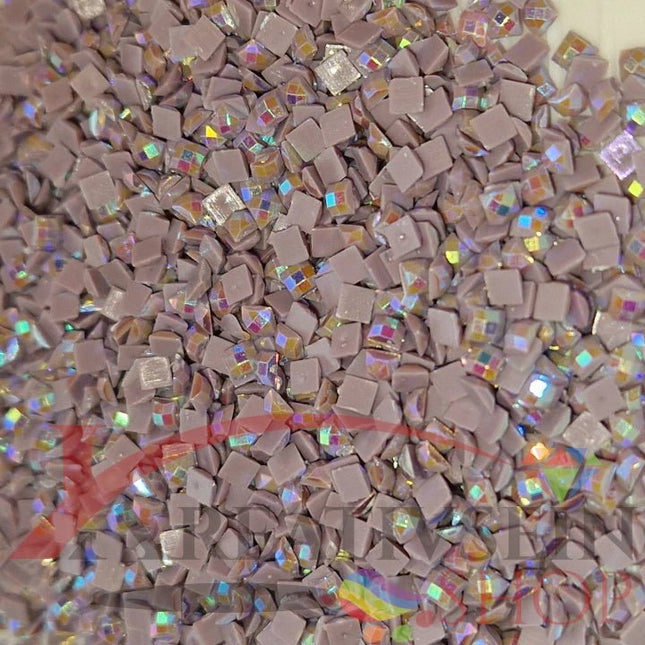 DMC 3042 Antique Violet LT - eckige Steine - Aurora Borealis (AB) - Diamond Painting