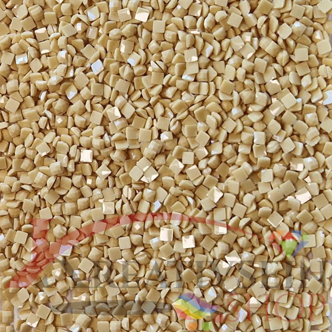 DMC 3046 Yellow Beige MED - eckige Steine - Diamond Painting