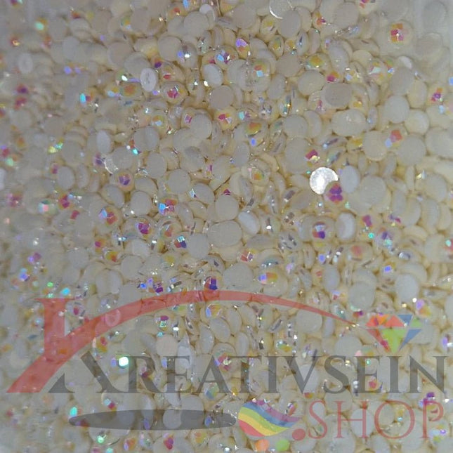 DMC 3865 Winter White - runde Steine - Aurora Borealis (AB) - Diamond Painting