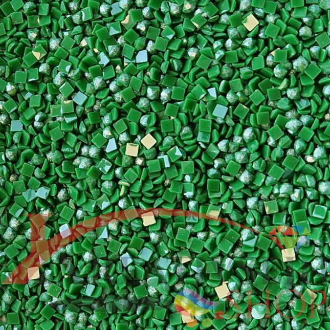 DMC 701 Christmas Green LT - eckige Steine - Fairy Dust - Diamond Painting