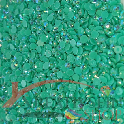DMC 913 Nile Green MED - runde Steine - Aurora Borealis (AB) - Diamond Painting